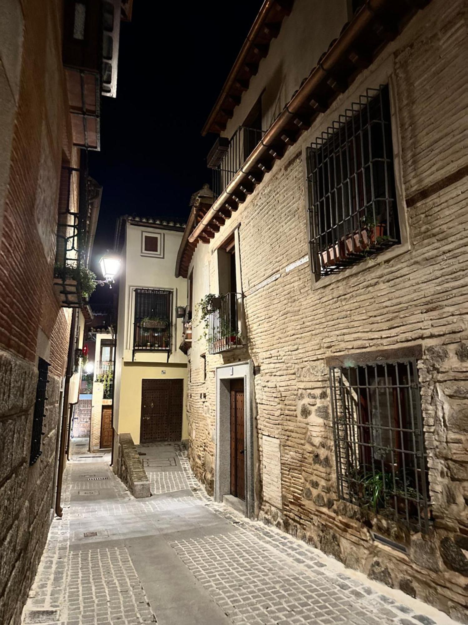 Apart. Palacio Canonigo 7 - Junto Catedral Toledo Luaran gambar
